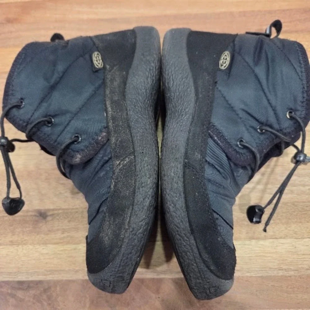 KEEN Howser II Waterproof Chukka Boots Kids Size 4 Black Winter Snow Shoes